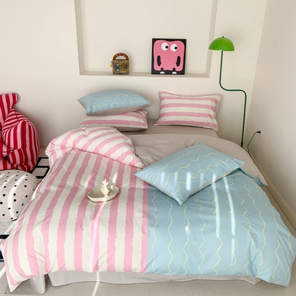 91家纺网 家纺一手货源 找家纺 澳萝拉 2024新款全棉条纹大版四件套 樱花蓝椰