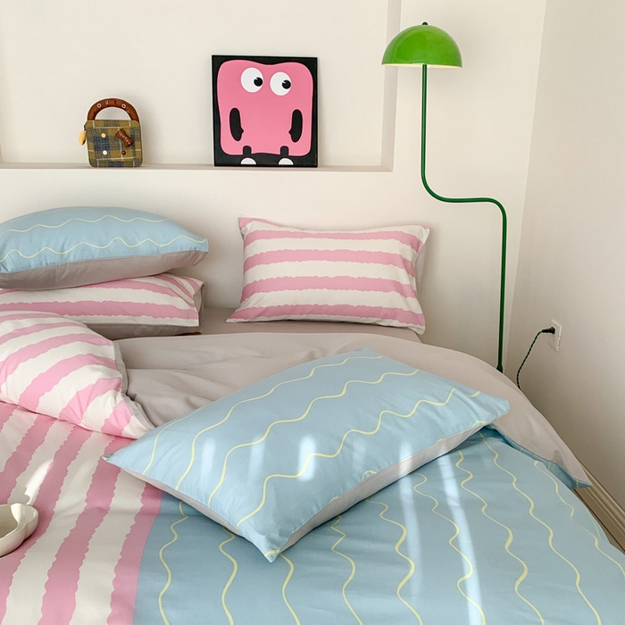 91家纺网 家纺一手货源 找家纺 澳萝拉 2024新款全棉条纹大版四件套 樱花蓝椰