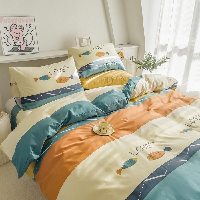 91家纺网 家纺一手货源 找家纺 首爱家纺 2025新款纯棉斜纹印花四件套 鱼之恋