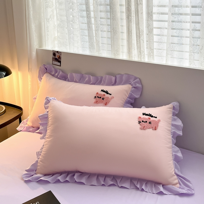 91家纺网 家纺一手货源 找家纺 泉欣 2024水洗亲肤棉可爱卡通绣花四件套(专版花型)煤球猫 煤球猫-粉紫