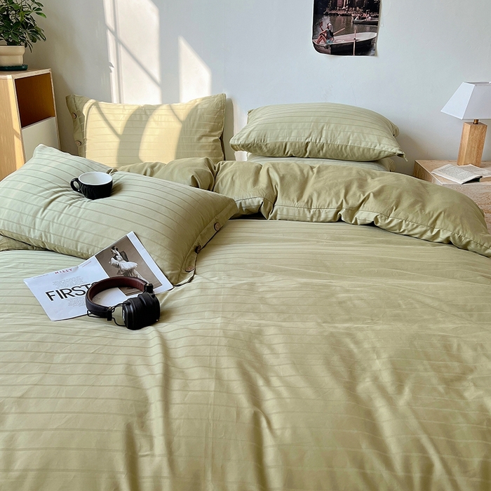 91家纺网 家纺一手货源 找家纺 三朵家纺 2024新款春夏无印侘寂风提花长绒棉四件套 宽条-豆蔻