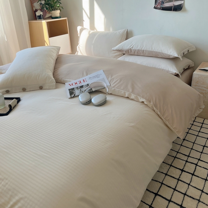 91家纺网 家纺一手货源 找家纺 三朵家纺 2024新款春夏无印侘寂风提花长绒棉四件套 白鹭+奶棕