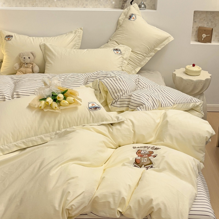 91家纺网 家纺一手货源 找家纺 娜娜 2024新款全棉色织水洗棉套件 维尼熊-奶昔白