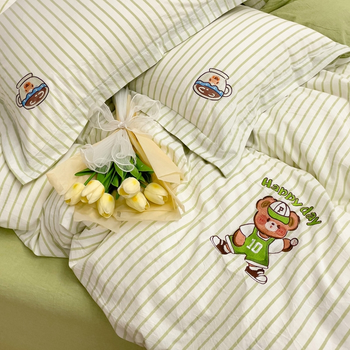 91家纺网 家纺一手货源 找家纺 娜娜 2024新款全棉色织水洗棉套件 维尼熊-草绿