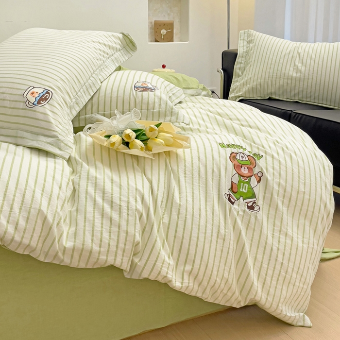 91家纺网 家纺一手货源 找家纺 娜娜 2024新款全棉色织水洗棉套件 维尼熊-草绿