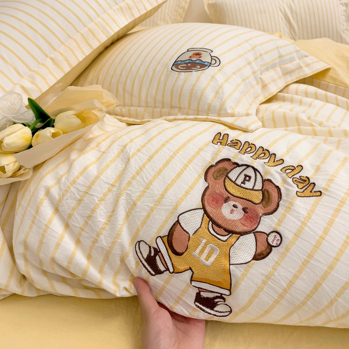 91家纺网 家纺一手货源 找家纺 娜娜 2024新款全棉色织水洗棉套件 维尼熊-黄