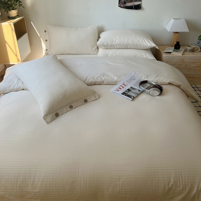 91家纺网 家纺一手货源 找家纺 三朵家纺 2024新款春夏无印侘寂风提花长绒棉四件套 细条-白鹭