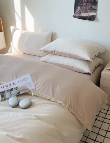 91家纺网 家纺一手货源 找家纺 三朵家纺 2024新款春夏无印侘寂风提花长绒棉四件套 白鹭+奶棕