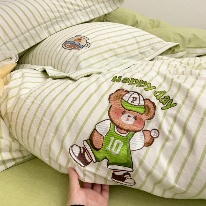 91家纺网 家纺一手货源 找家纺 娜娜 2024新款全棉色织水洗棉套件 维尼熊-草绿