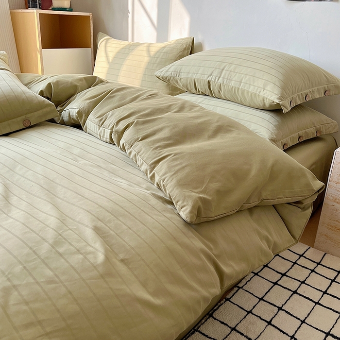 91家纺网 家纺一手货源 找家纺 三朵家纺 2024新款春夏无印侘寂风提花长绒棉四件套 宽条-豆蔻