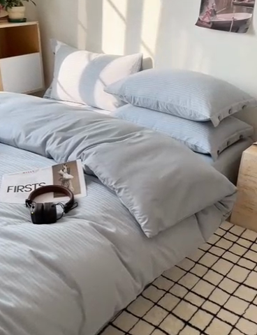 91家纺网 家纺一手货源 找家纺 三朵家纺 2024新款春夏无印侘寂风提花长绒棉四件套 宽条-北欧灰