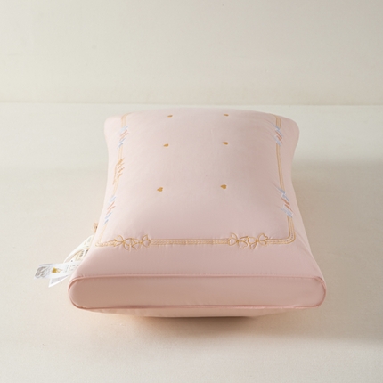 91家纺网 家纺一手货源 找家纺 （总）麦肯锡 2024新款铂金蚕丝枕