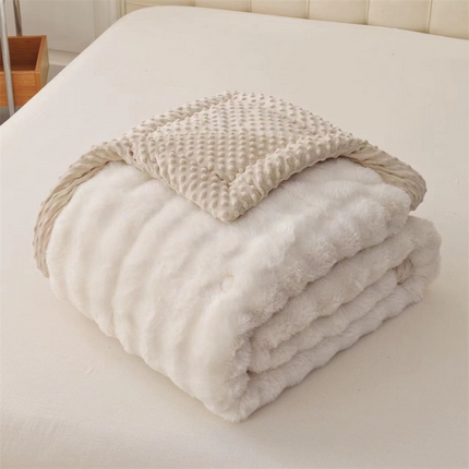 91家纺网 家纺一手货源 找家纺 （总）博尔菲 新款波斯绒豆豆被