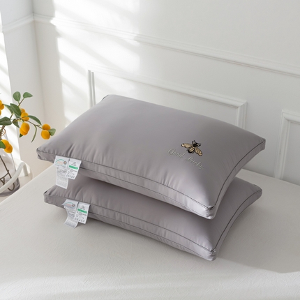 91家纺网 家纺一手货源 找家纺 （总）萌番宝 2024新款小蜜蜂大豆纤维枕护颈椎安睡枕纯棉大豆枕头枕芯