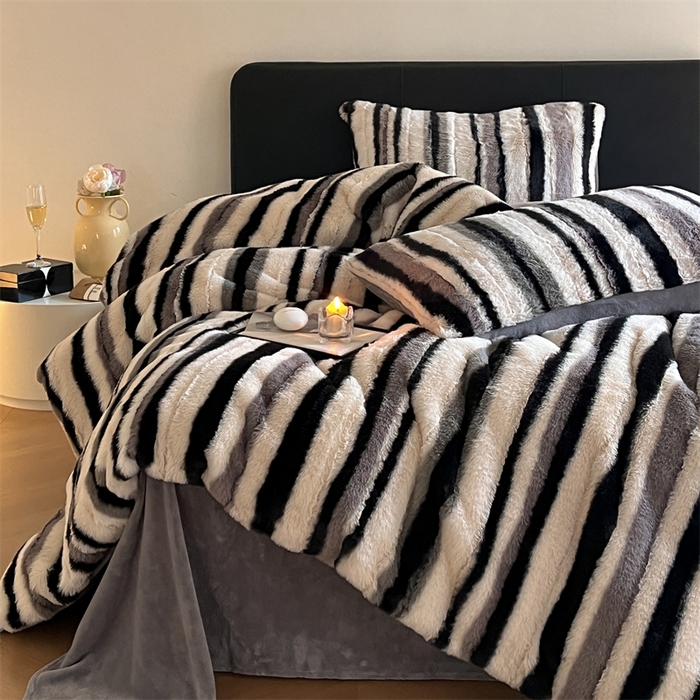 91家纺网 家纺一手货源 找家纺 罗优家纺 2024新款兔兔绒四件套-时光系列 时光-黑白条