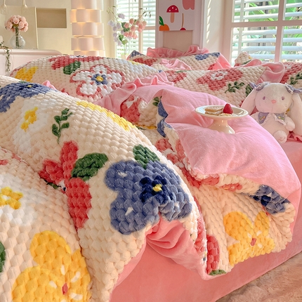 91家纺网 家纺一手货源 找家纺 2023新款8.5斤特厚300克豆豆绒牛奶绒提花乌龟绒雕花绒印花四件套