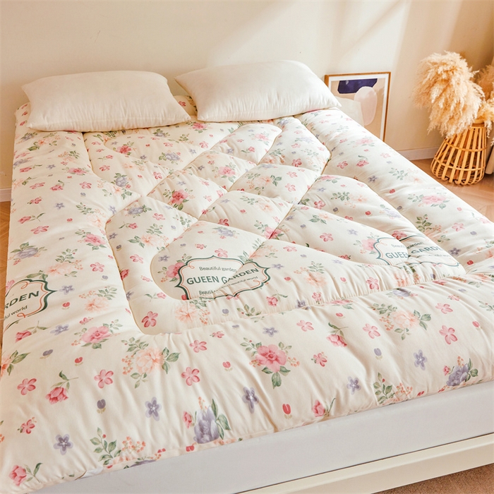 91家纺网 家纺一手货源 找家纺 富威堡家纺 2025新款植物羊绒棉花床垫 梦想花园