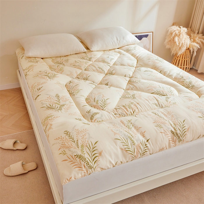 91家纺网 家纺一手货源 找家纺 富威堡家纺 2025新款植物羊绒棉花床垫 花田锦簇