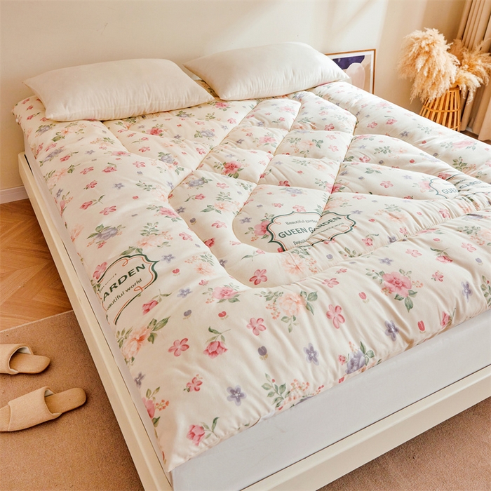 91家纺网 家纺一手货源 找家纺 富威堡家纺 2025新款植物羊绒棉花床垫 梦想花园