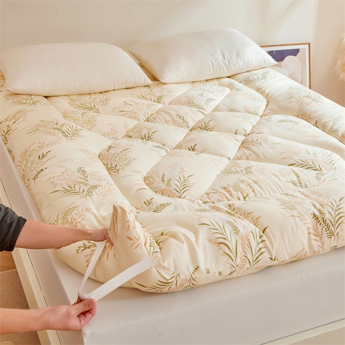 91家纺网 家纺一手货源 找家纺 富威堡家纺 2025新款植物羊绒棉花床垫 花田锦簇