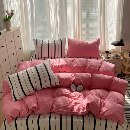 91家纺网 家纺一手货源 找家纺 （总）奈颜 2024新款水洗双层纱爆款双拼条纹四件套