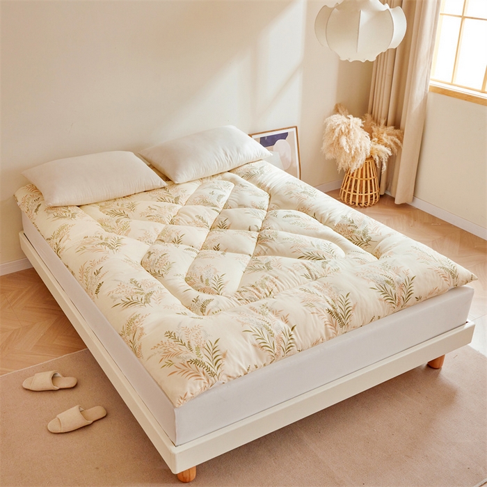 91家纺网 家纺一手货源 找家纺 富威堡家纺 2025新款植物羊绒棉花床垫 花田锦簇