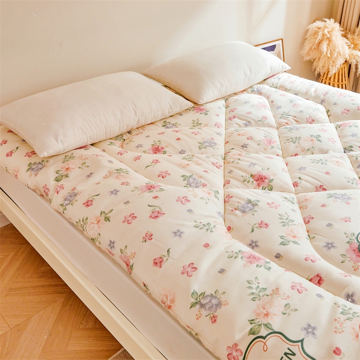 91家纺网 家纺一手货源 找家纺 富威堡家纺 2025新款植物羊绒棉花床垫 梦想花园