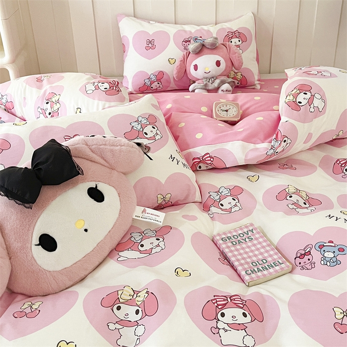 91家纺网 家纺一手货源 找家纺 呗旺鹿 2024新款三丽鸥系列全棉四件套 爱心造型屋