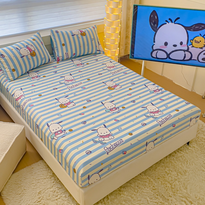 91家纺网 家纺一手货源 找家纺 金丝鸟家纺 2024新款全棉三丽鸥系列床笠 条纹滑板狗