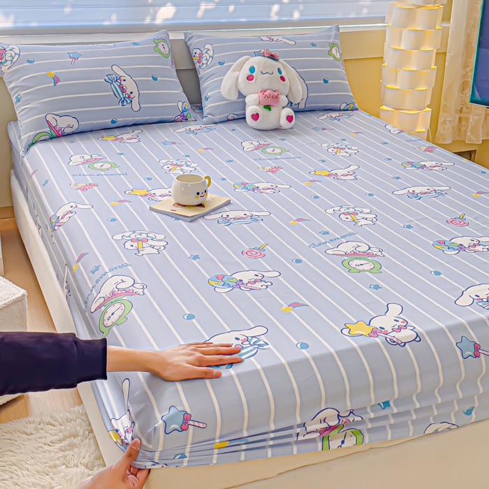 91家纺网 家纺一手货源 找家纺 金丝鸟家纺 2024新款全棉三丽鸥系列床笠 条纹玉桂狗