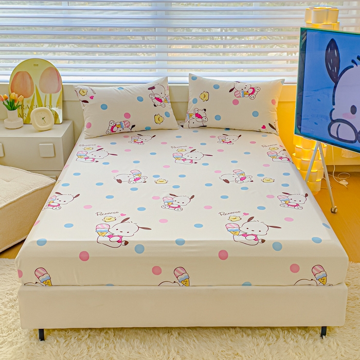 91家纺网 家纺一手货源 找家纺 金丝鸟家纺 2024新款全棉三丽鸥系列床笠 波点帕恰狗