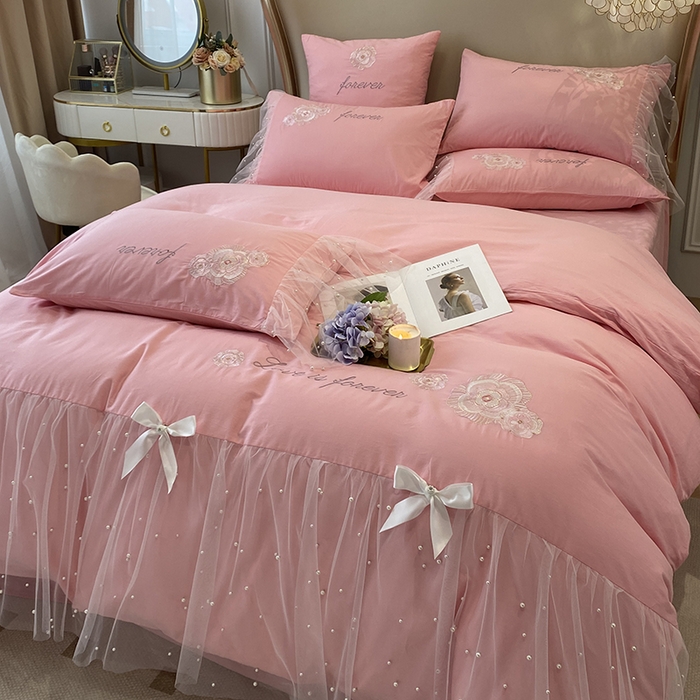 91家纺网 家纺一手货源 找家纺 绒世界 2024新款全棉蕾丝珍珠网纱四件套 丽丽贝尔系列 玫瑰粉