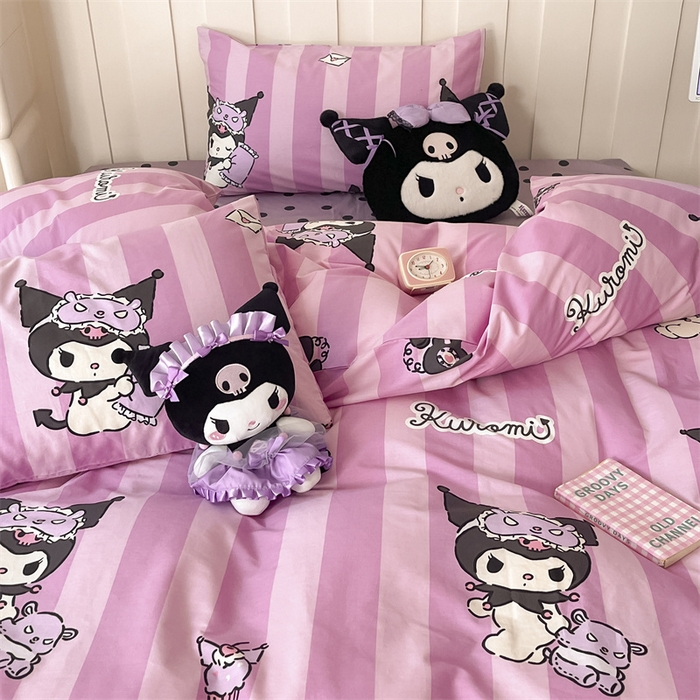 91家纺网 家纺一手货源 找家纺 呗旺鹿 2024新款三丽鸥系列全棉四件套 竖条库洛米