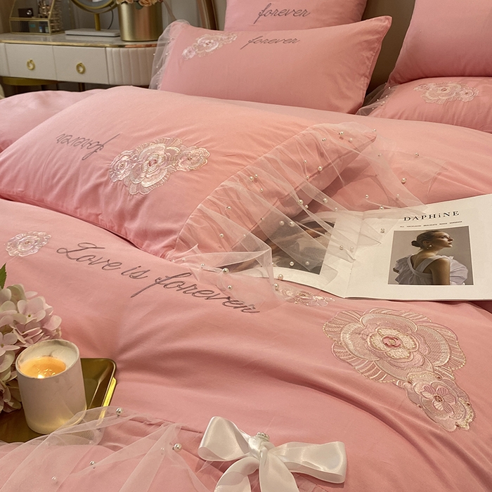 91家纺网 家纺一手货源 找家纺 欧冠家纺 2024新款全棉蕾丝珍珠网纱四件套 丽丽贝尔系列 玫瑰粉