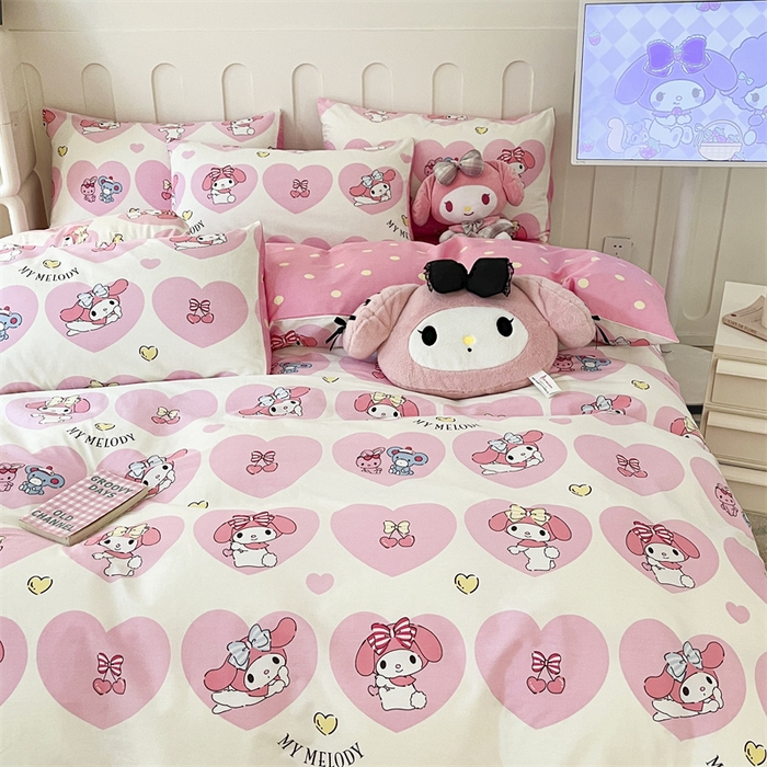 91家纺网 家纺一手货源 找家纺 呗旺鹿 2024新款三丽鸥系列全棉四件套 爱心造型屋