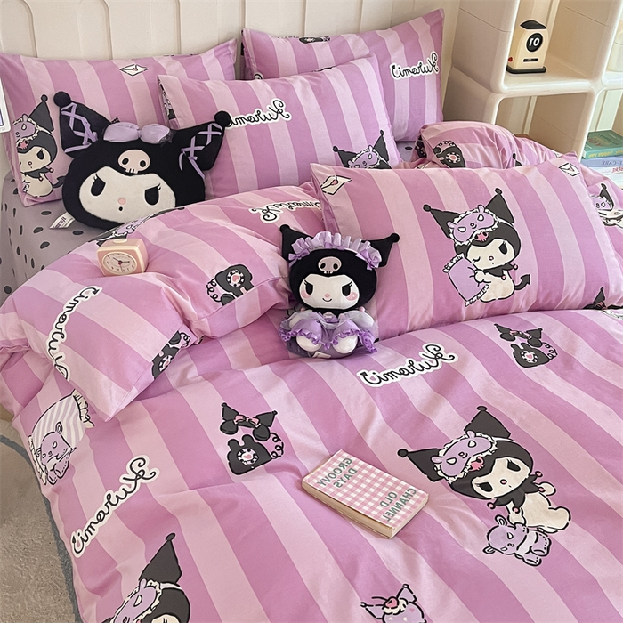 91家纺网 家纺一手货源 找家纺 呗旺鹿 2024新款三丽鸥系列全棉四件套 竖条库洛米