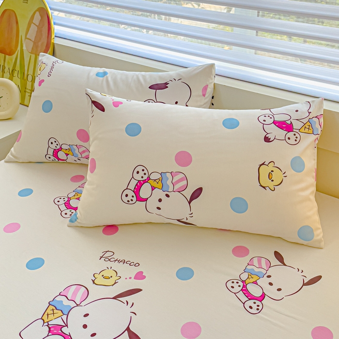 91家纺网 家纺一手货源 找家纺 金丝鸟家纺 2024新款全棉三丽鸥系列床笠 波点帕恰狗