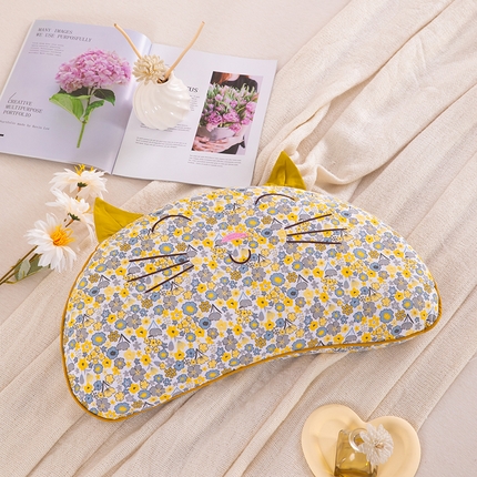 91家纺网 家纺一手货源 找家纺 枕之坊 2025新款微笑猫咪荞麦枕头枕芯 黄色猫咪30*55一只