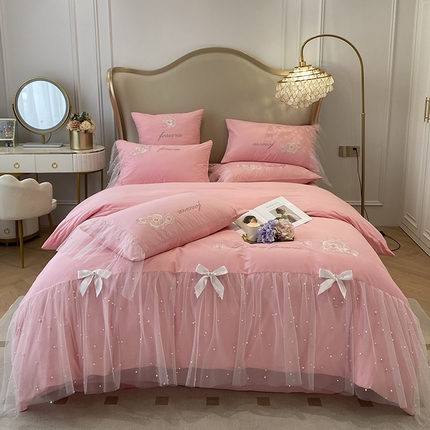 91家纺网 家纺一手货源 找家纺 绒世界 2024新款全棉蕾丝珍珠网纱四件套 丽丽贝尔系列 玫瑰粉