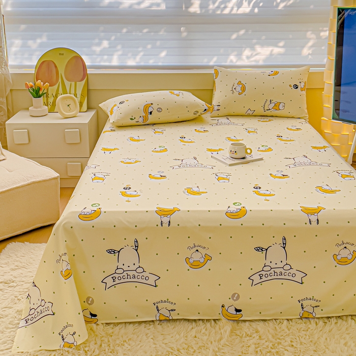 91家纺网 家纺一手货源 找家纺 金丝鸟家纺 2024新款全棉三丽鸥系列床单 香蕉帕恰狗