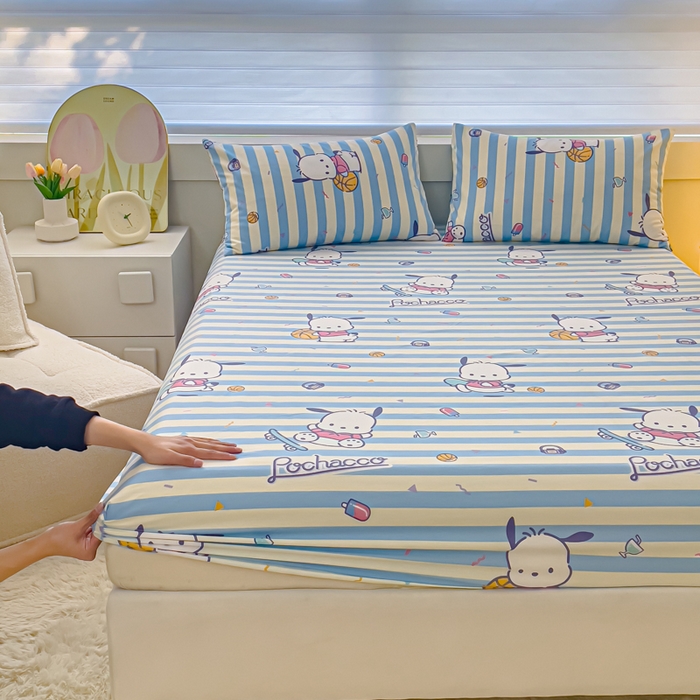 91家纺网 家纺一手货源 找家纺 金丝鸟家纺 2024新款全棉三丽鸥系列床笠 条纹滑板狗