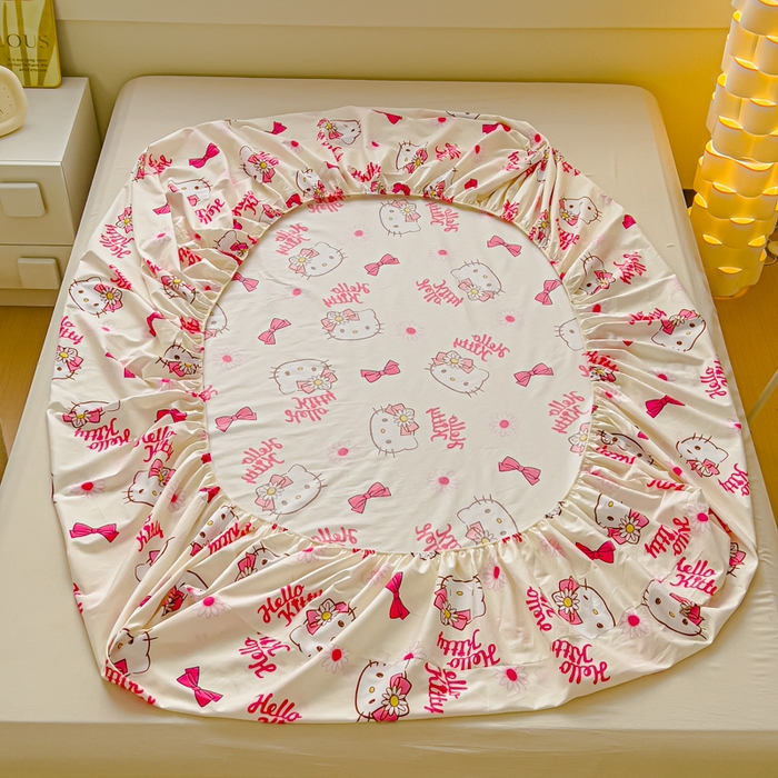 91家纺网 家纺一手货源 找家纺 金丝鸟家纺 2024新款全棉三丽鸥系列床笠 领结kt