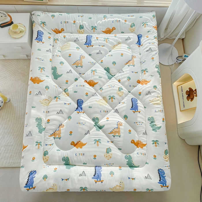 91家纺网 家纺一手货源 找家纺 缦卡琳家纺 2024新款活性生态棉大豆床垫 恐龙派对