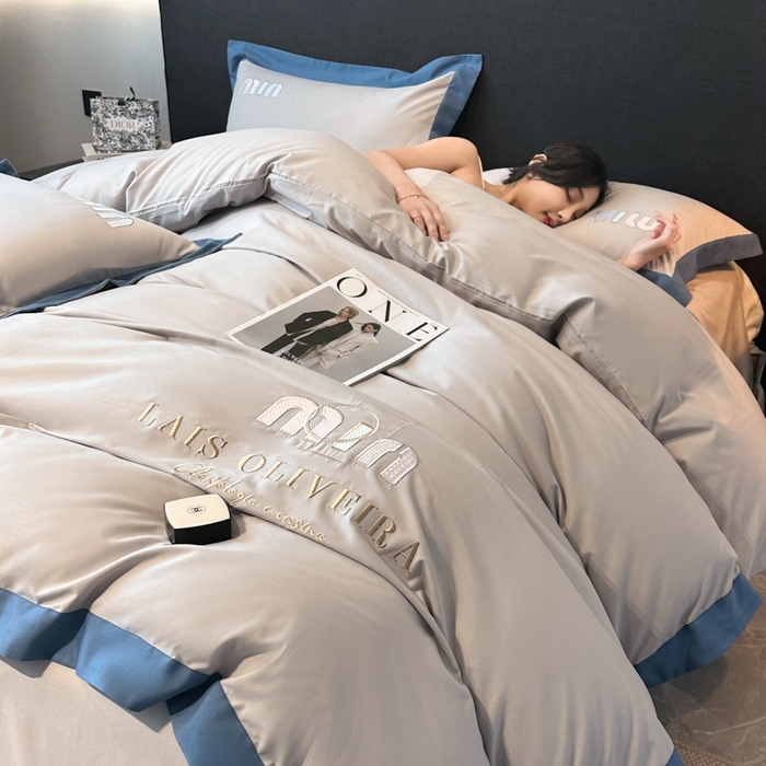 91家纺网 家纺一手货源 找家纺 遇见家居生活馆 2024新款亲肤磨毛刺绣四件套-克洛伊 克洛伊-浅灰