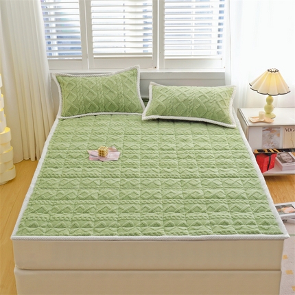 91家纺网 家纺一手货源 找家纺 凌云家纺 2025新款A类牛奶绒塔芙蓉床垫床褥 茶绿