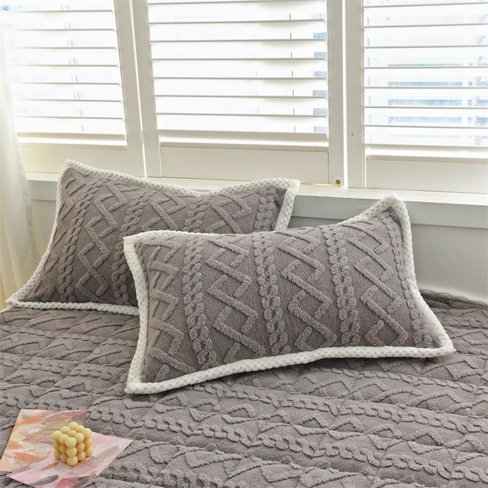 91家纺网 家纺一手货源 找家纺 凌云家纺 2025新款A类牛奶绒塔芙蓉床垫床褥 古典灰