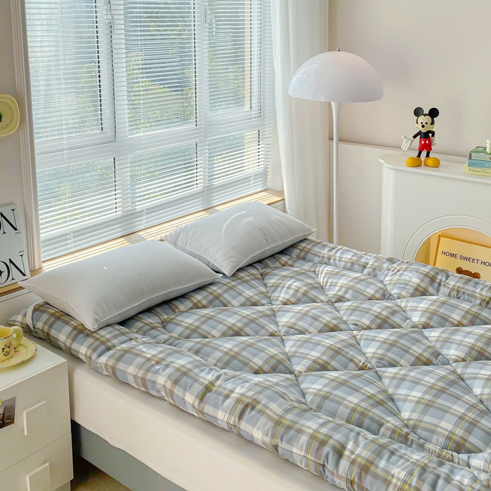 91家纺网 家纺一手货源 找家纺 缦卡琳家纺 2024新款活性生态棉大豆床垫 绿格子