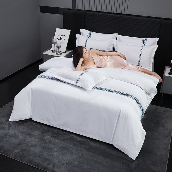 91家纺网 家纺一手货源 找家纺 罗菲尼酒店用品 2025新款高仿棉镶线宾馆酒店四件套 神彩-蓝