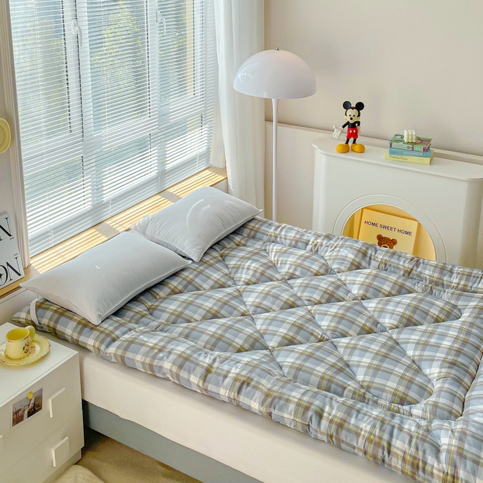 91家纺网 家纺一手货源 找家纺 缦卡琳家纺 2024新款活性生态棉大豆床垫 绿格子