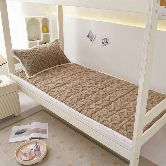 91家纺网 家纺一手货源 找家纺 凌云家纺 2025新款A类牛奶绒塔芙蓉可机洗可折叠床垫床褥 卡其